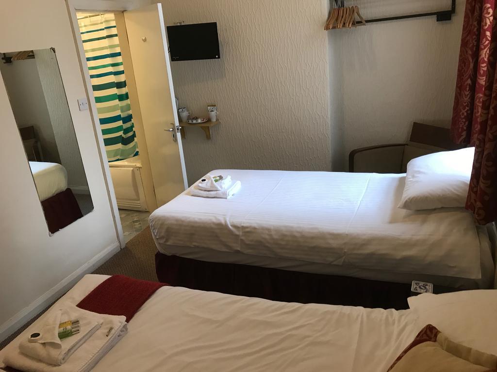 The Island & Fairfield Hotel ดักลาส ภายนอก รูปภาพ