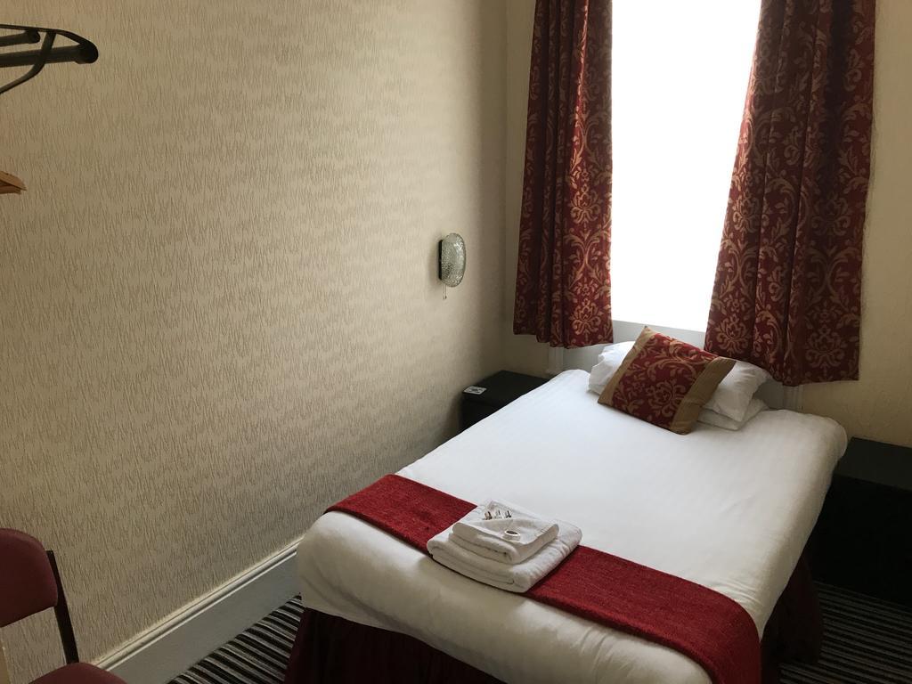 The Island & Fairfield Hotel ดักลาส ภายนอก รูปภาพ